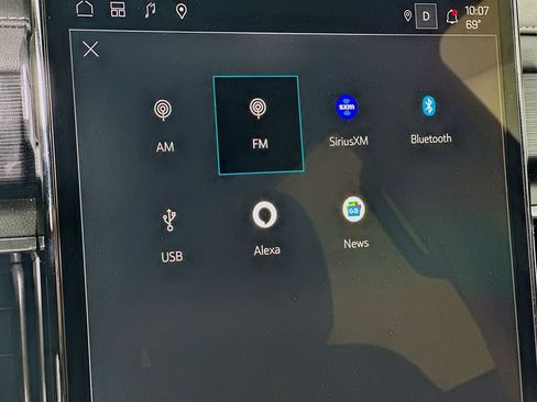 Used 2025 GMC Acadia Elevation image 27