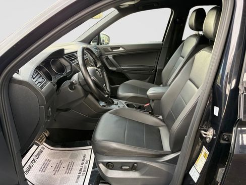 Used 2020 Volkswagen Tiguan SE R-Line image 10