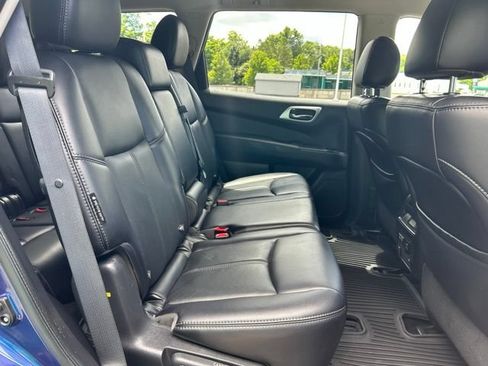 Used 2019 Nissan Pathfinder SL AWD/4WD image 31