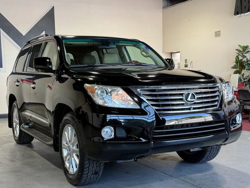 Used 2010 Lexus LX 570 4WD image 2