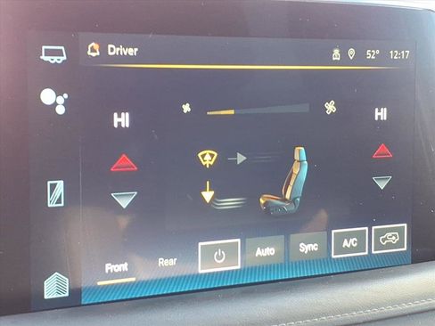 Used 2022 Chevrolet Suburban Z71 w/ Luxury Package image 25