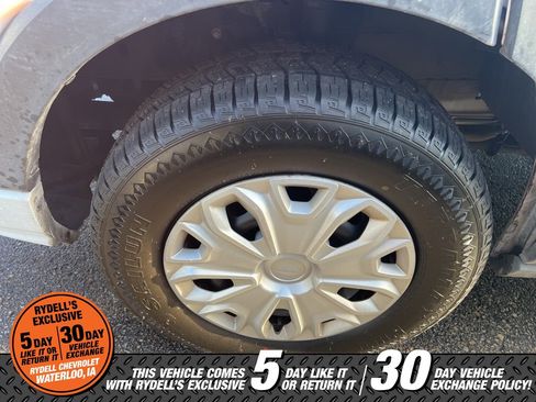 Used 2023 Ford Transit 350 XLT image 3