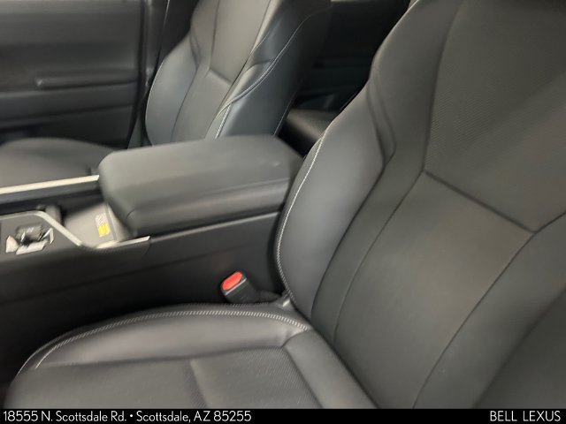 Used 2026 Lexus GX 550 w/ Accessory Package (2T) AWD/4WD image 17