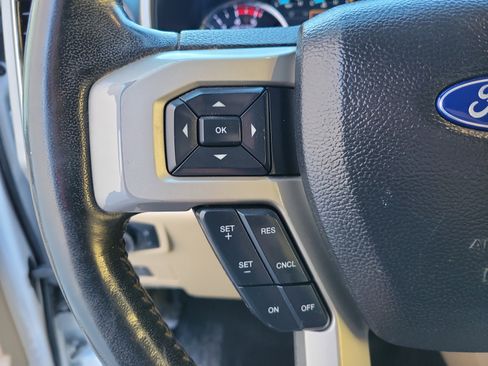 Used 2019 Ford F250 Lariat w/ Lariat Value Package image 28