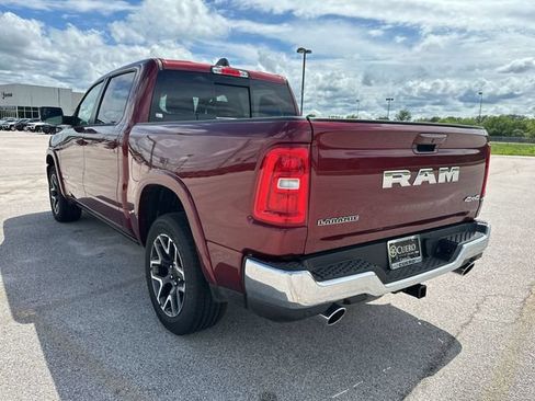 Used 2025 RAM 1500 Laramie AWD/4WD image 3