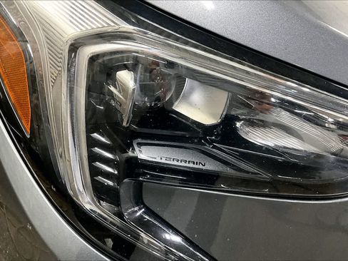 Used 2020 GMC Terrain Denali w/ Denali Premium Package AWD/4WD image 26