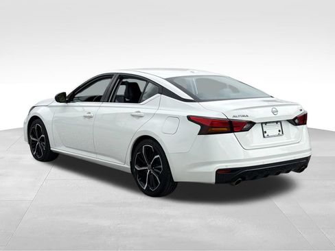 Used 2024 Nissan Altima 2.5 SR FWD image 6
