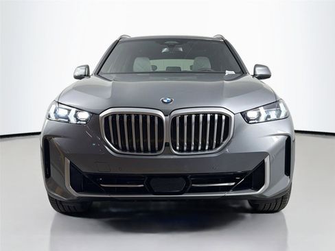 New 2026 BMW X5 xDrive40i w/ Climate Comfort Package AWD/4WD image 2