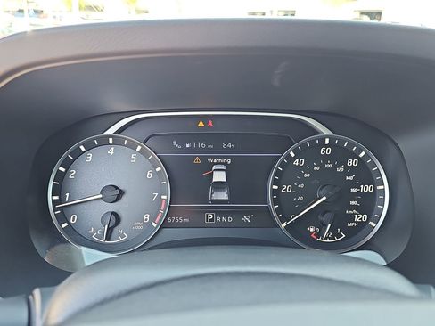 Used 2025 Nissan Frontier SV image 18