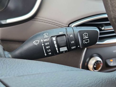 Used 2020 Hyundai Santa Fe SE w/ Cargo Package image 25