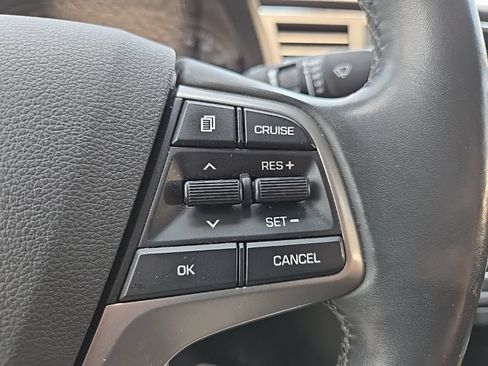 Used 2017 Hyundai Elantra Value Edition w/ Cargo Package FWD image 17