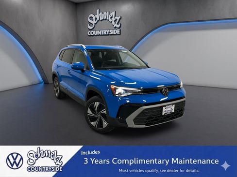 New 2025 Volkswagen Taos SE image 1