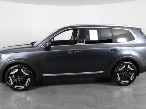 Used 2024 Kia Telluride EX FWD image 12