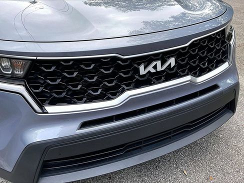 Used 2022 Kia Sorento LX FWD image 32