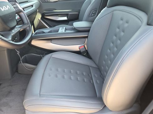 Certified 2024 Kia EV9 Wind image 14