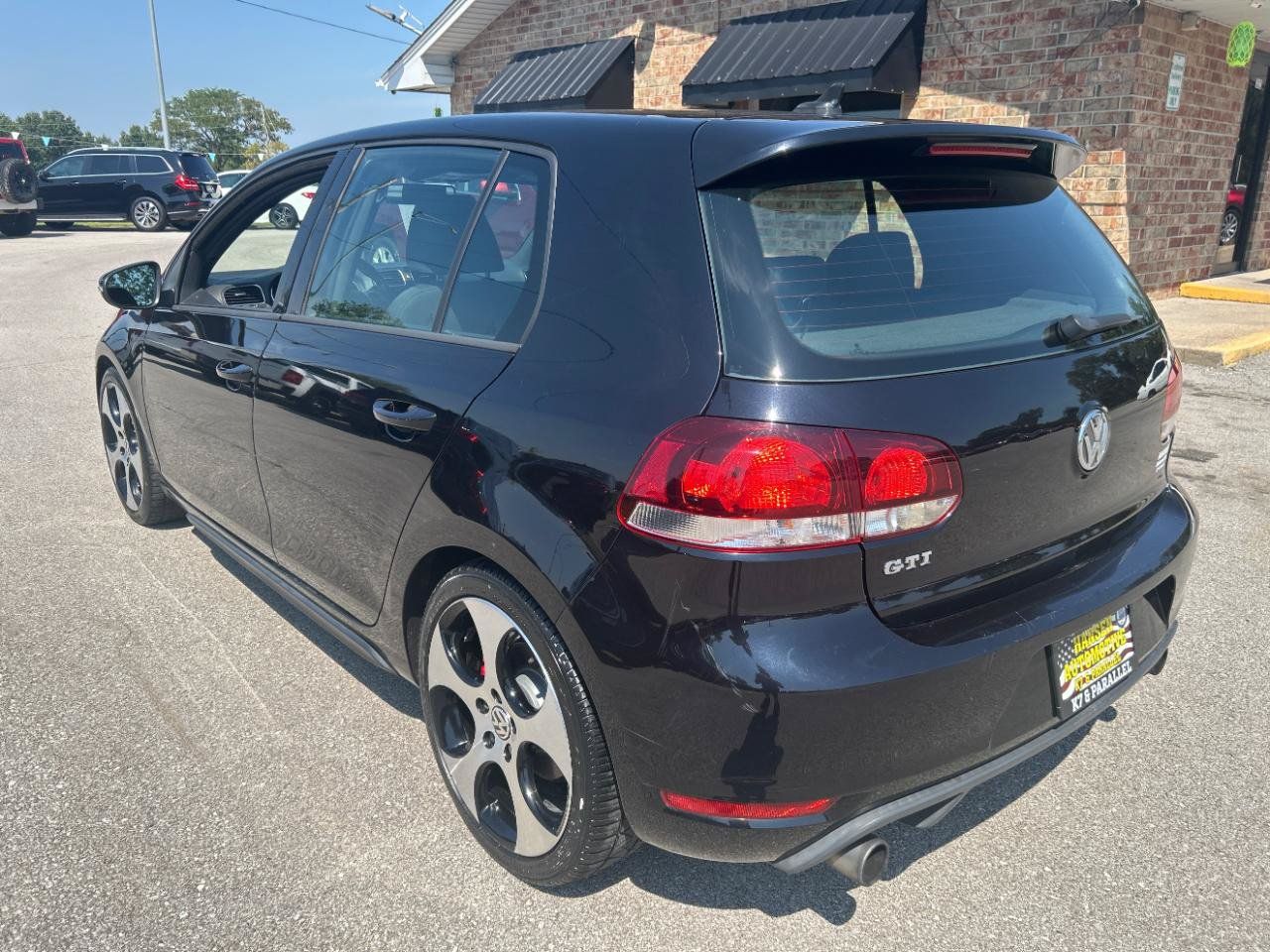 Used 2011 Volkswagen Golf 4-Door FWD image 9