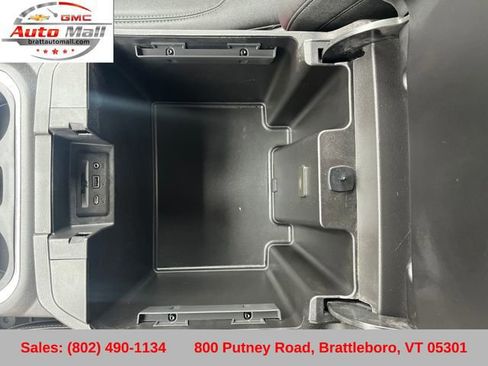 Used 2023 GMC Sierra 2500 SLT w/ SLT Preferred Package AWD/4WD image 28
