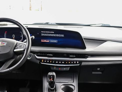 Used 2024 Cadillac XT4 Premium Luxury AWD/4WD image 16
