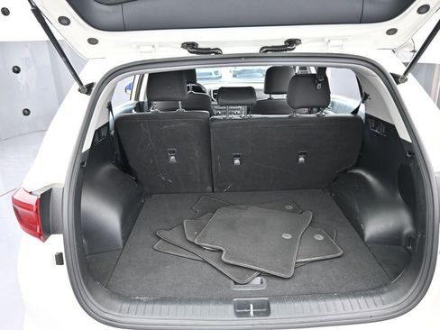 Used 2020 Kia Sportage LX image 38