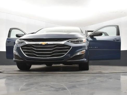 Used 2024 Chevrolet Malibu LT FWD image 11