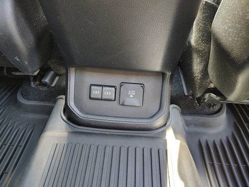 Used 2022 Toyota Highlander Platinum AWD/4WD image 21
