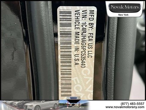 Used 2023 Jeep Grand Cherokee Laredo image 21