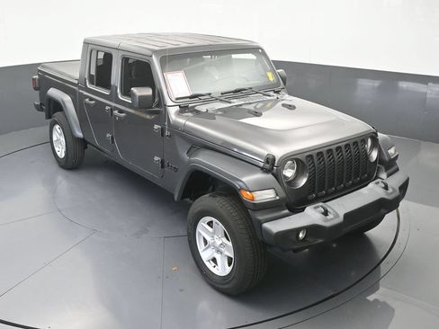 Used 2020 Jeep Gladiator Sport w/ Quick Order Package 24S AWD/4WD image 53