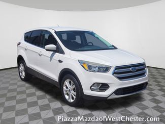 Used 2017 Ford Escape SE FWD video 1