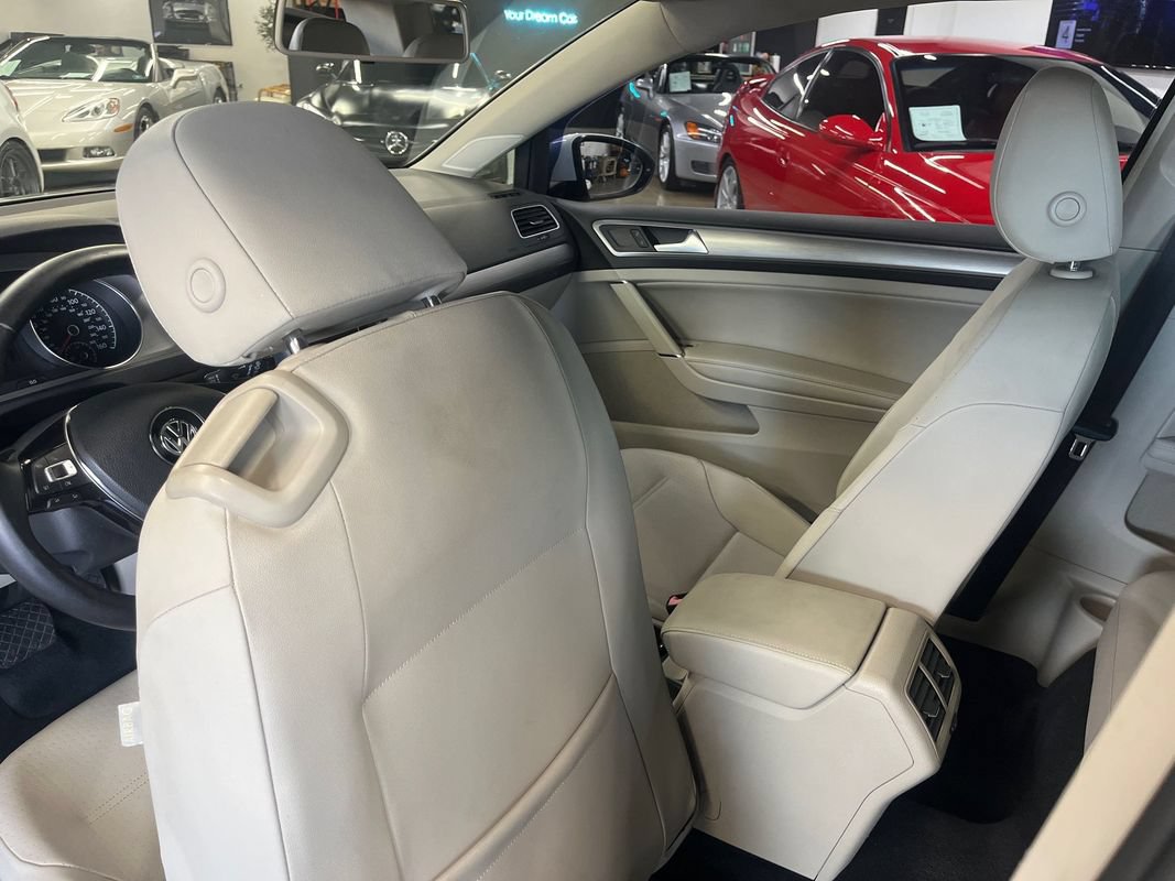 Used 2015 Volkswagen Golf S FWD image 43