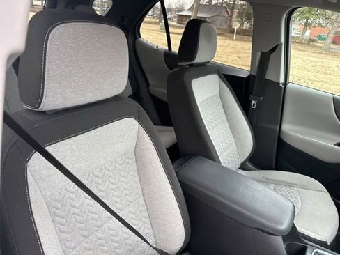 Used 2022 Chevrolet Equinox LT image 26