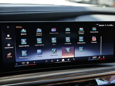 Used 2023 BMW 740i w/ Parking Assistance Package RWD image 35