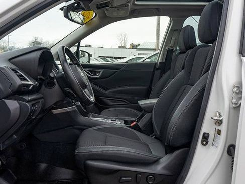 Used 2023 Subaru Forester Premium AWD/4WD image 10