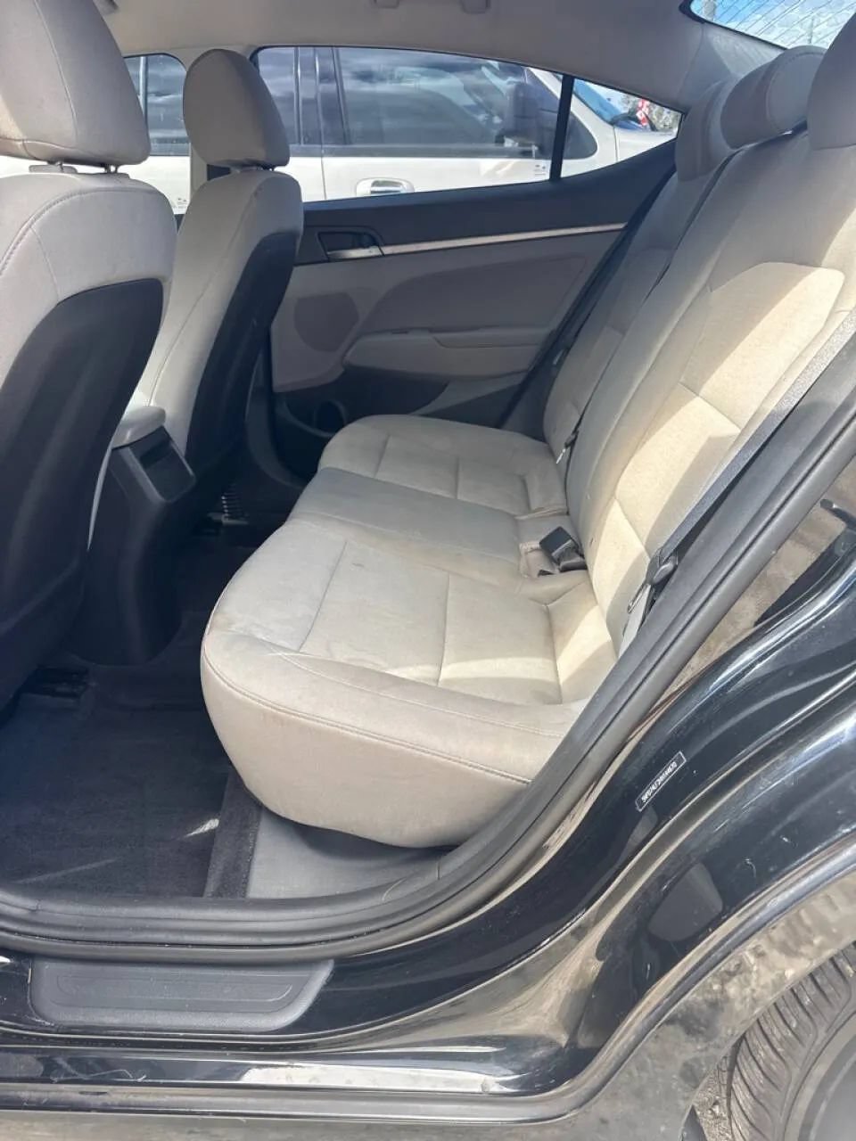 Used 2017 Hyundai Elantra SE w/ Cargo Package FWD image 8