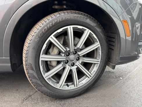 Used 2018 Audi Q7 3.0T Prestige w/ Prestige Package image 17