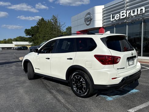 Used 2019 Nissan Pathfinder SV w/ Rock Creek Edition AWD/4WD image 13