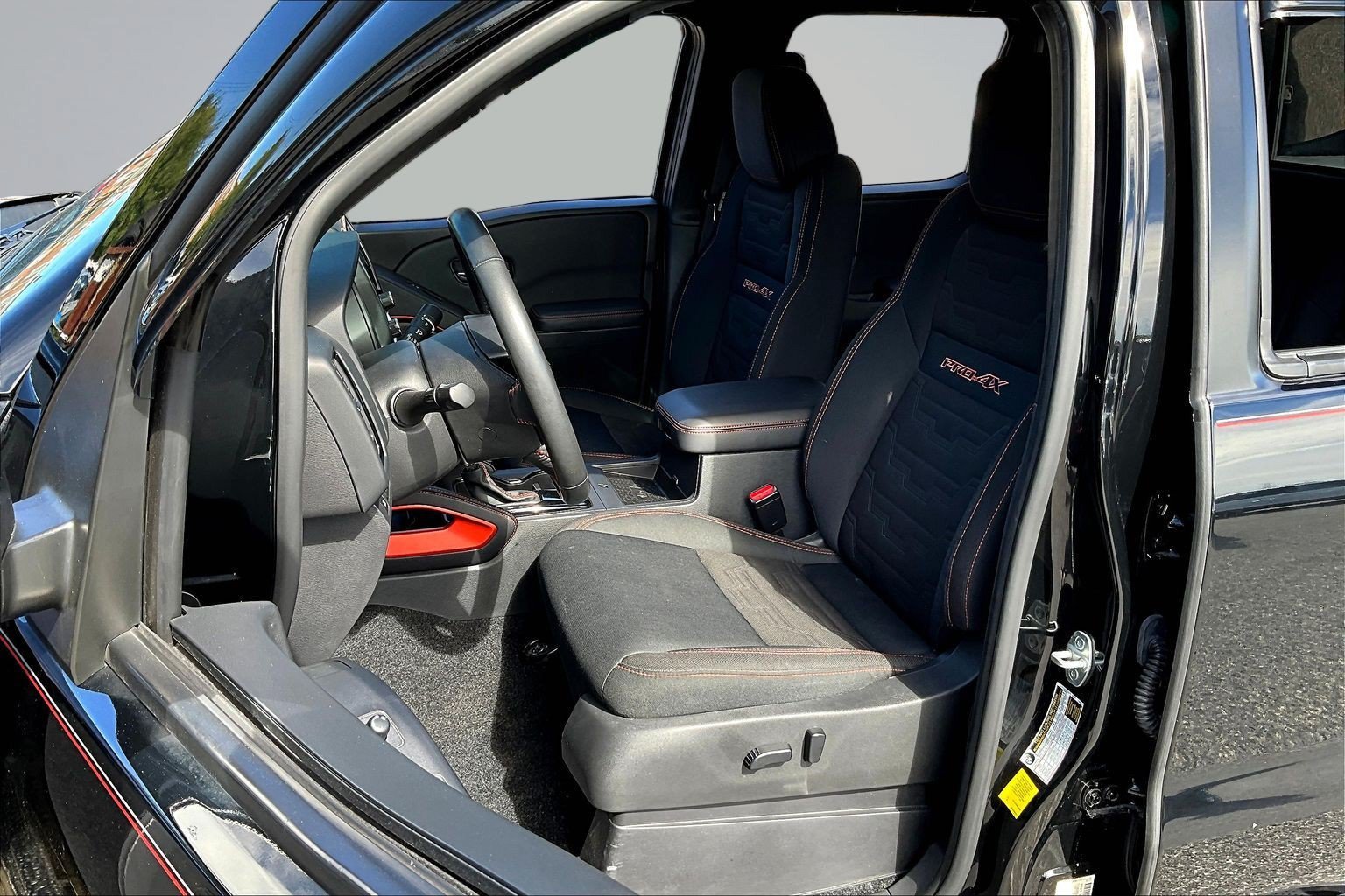 Used 2022 Nissan Frontier PRO-4X AWD/4WD image 19