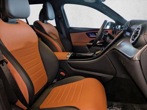 Certified 2025 Mercedes-Benz GLC 300 image 19