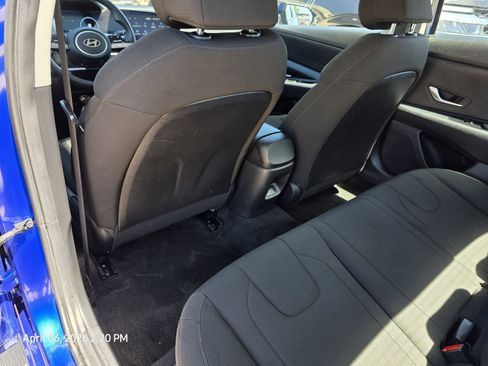 Used 2024 Hyundai Elantra SEL FWD image 13