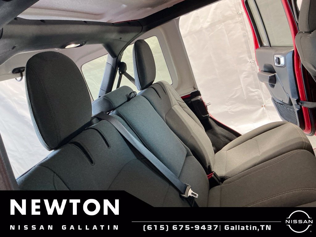 Used 2024 Jeep Wrangler Unlimited AWD/4WD image 19