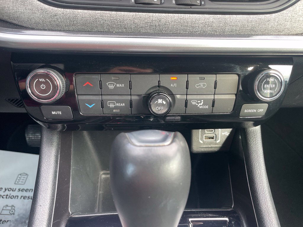 Used 2024 Jeep Compass Latitude AWD/4WD image 21