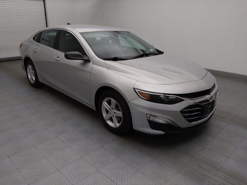 Used 2020 Chevrolet Malibu LS w/ LPO, Convenience Package 1 image 11