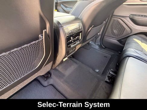 New 2026 Jeep Grand Cherokee L 4WD image 27