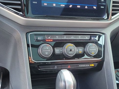 Used 2023 Volkswagen Atlas Cross Sport SEL Premium R-Line image 27