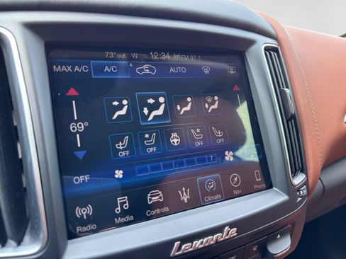 Used 2017 Maserati Levante S AWD/4WD image 25