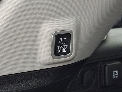 Used 2024 Jeep Grand Cherokee Limited 4xe image 33