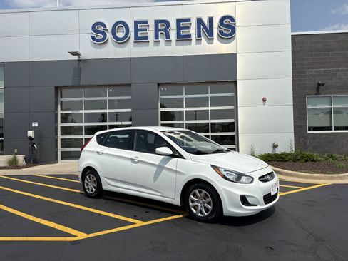 Used 2014 Hyundai Accent GS FWD image 1