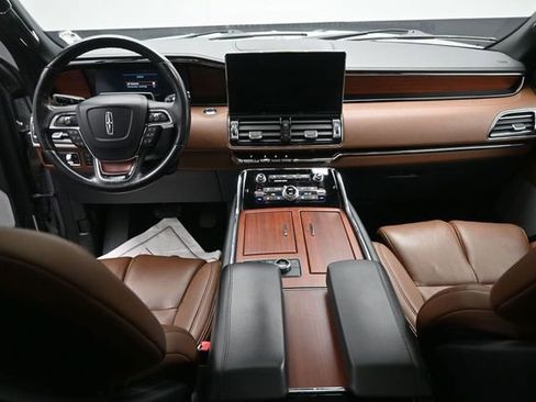 Certified 2023 Lincoln Navigator Reserve AWD/4WD image 23