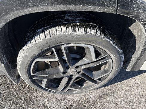 Used 2026 Volkswagen Tiguan SEL R-Line image 19