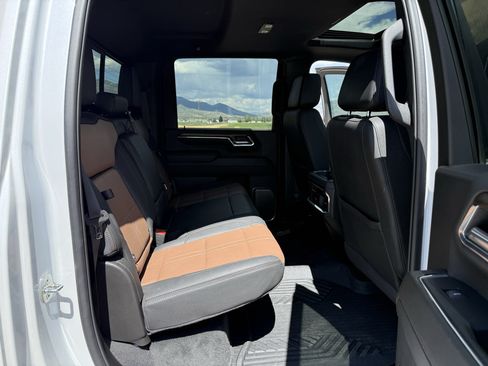 Used 2024 Chevrolet Silverado 3500 High Country w/ High Country Premium Package AWD/4WD image 36