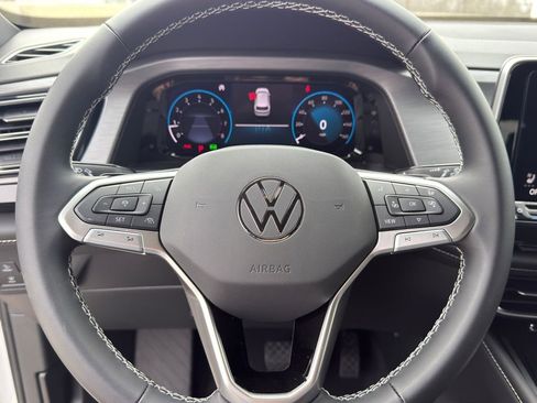 New 2026 Volkswagen Atlas Cross Sport SE FWD image 15
